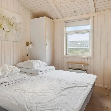 Casa vacanze Stunning In Vaeggerlose With Sauna