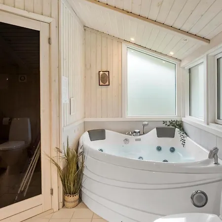 Stunning In Vaeggerlose With Sauna Casa vacanze