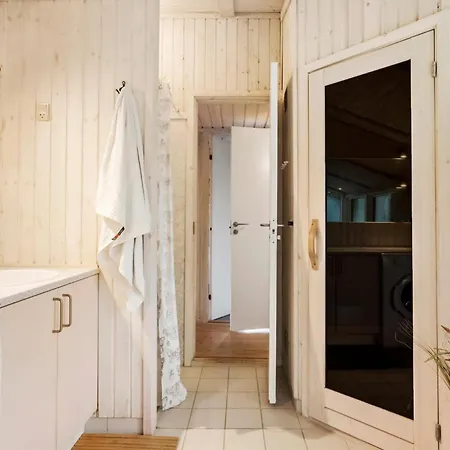 Stunning In Vaeggerlose With Sauna